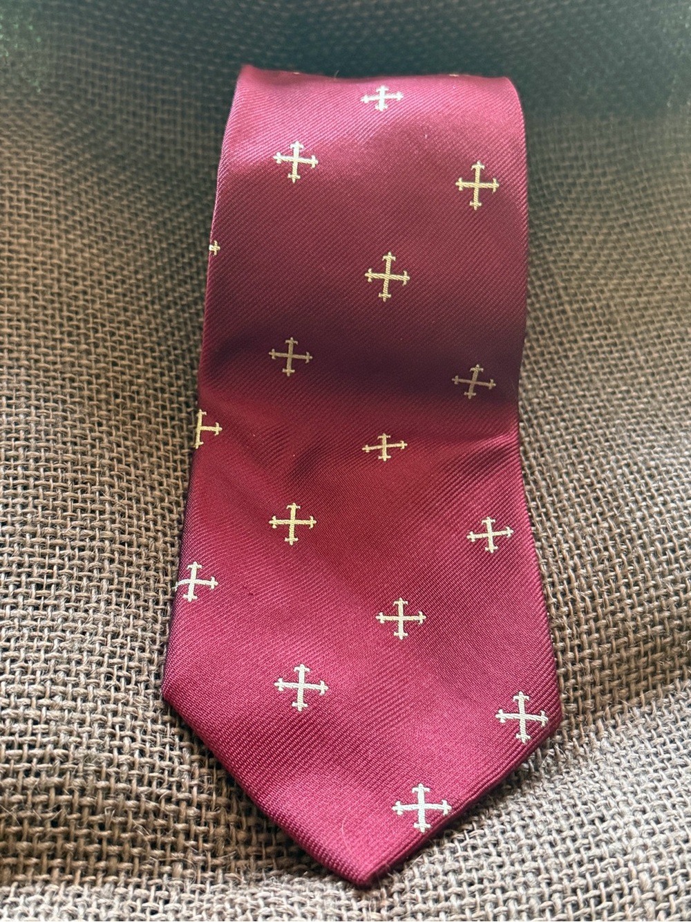 Men's Ben Silver silk  Burgundy Silk Tie with Gold Cross Motif